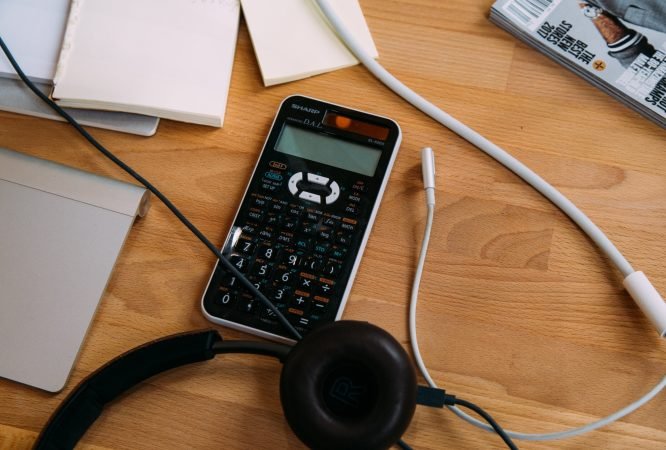 charlesdeluvio-zGn2cg9qBvU-unsplash